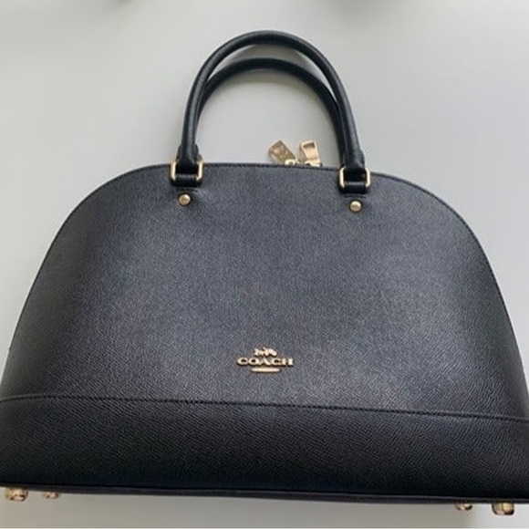 Excellent condition Coach medium tote and matching Mini Sierra satchel. - Picture 8 of 8